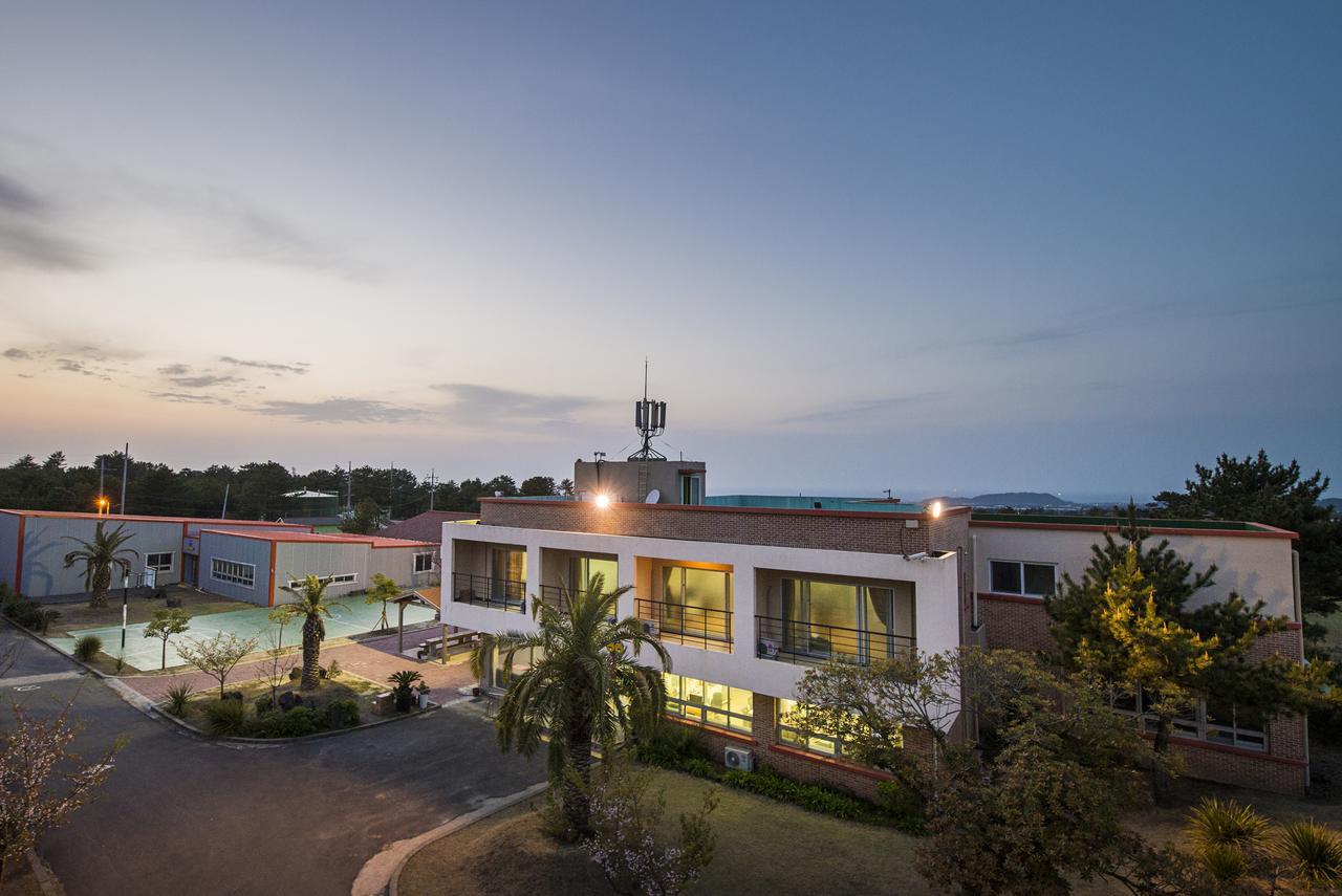 Jeju Youth Hostel Bagian luar foto