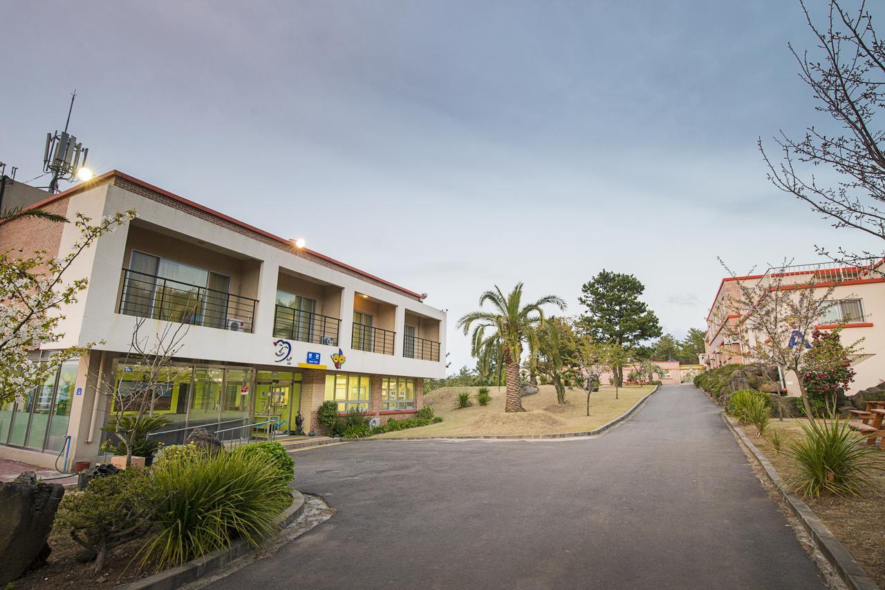 Jeju Youth Hostel Bagian luar foto